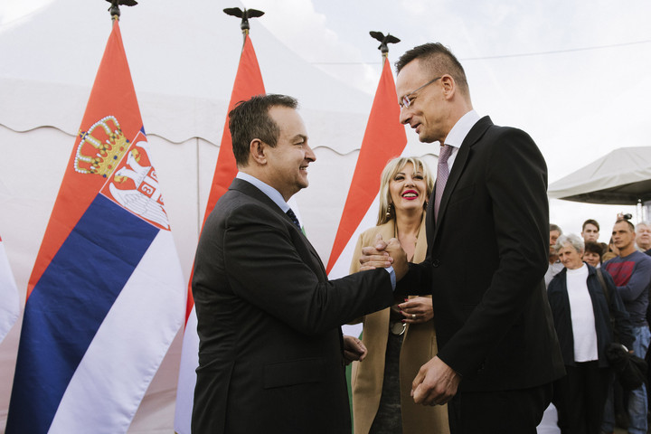 Fotó: MTI/Molnár Edvárd Szijjártó: Magyarország és Szerbia kapcsolata az együttműködésről és a folyamatos építkezésről szól