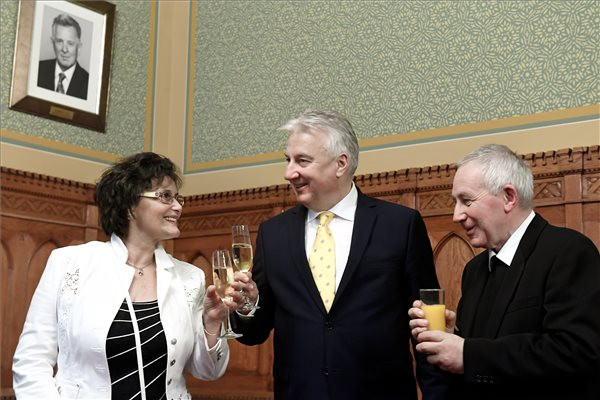 Fotó: MTI / Koszticsák Szilárd Átadták a Fraknói Vilmos-díjakat