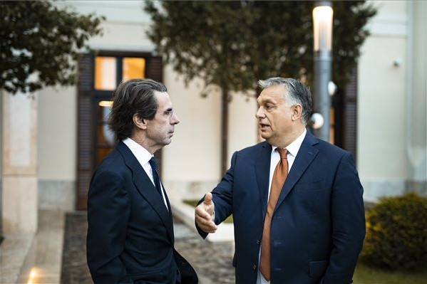 A volt spanyol kormányfővel tárgyalt Orbán Viktor