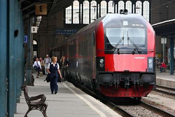 MÁV: Folyamatos az egyeztetés az osztrák vasúttársasággal a Railjet-vonatok ügyében