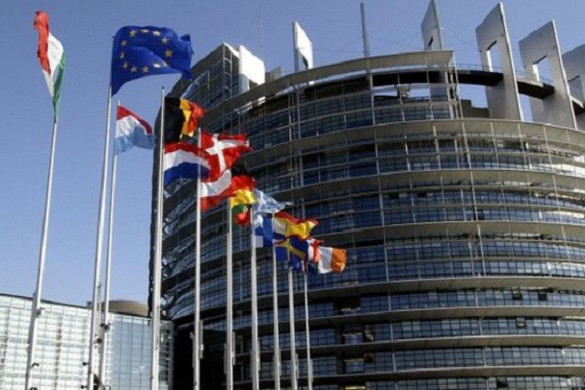 A bevándorláspárti többségű Európai Parlament hozta a formáját: Magyarország ellen szavazott