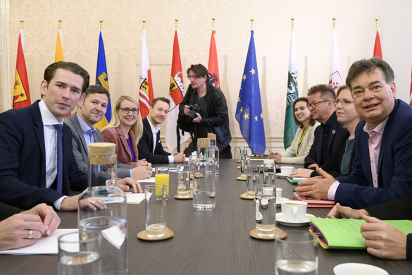 Sebastian Kurz a Zöldek listavezetőjével tárgyalt a koalíciós lehetőségekről