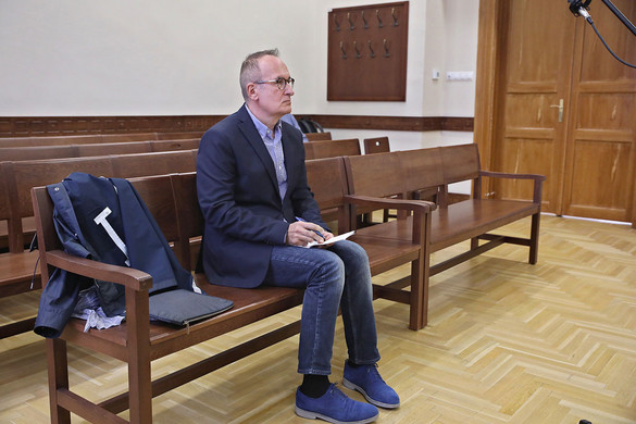 Új szakértő kirendelését indítványozta Simon Gábor védője