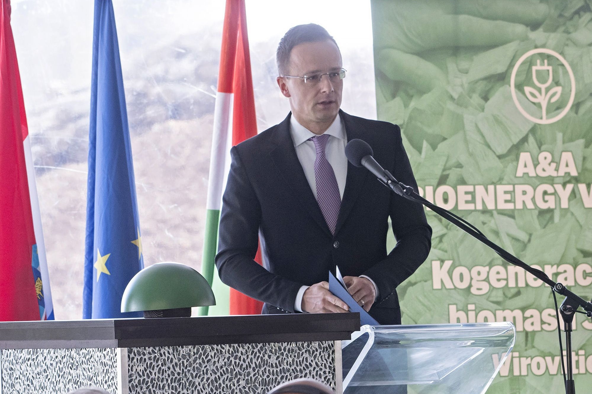 Magyarok és horvátok építettek új erőművet