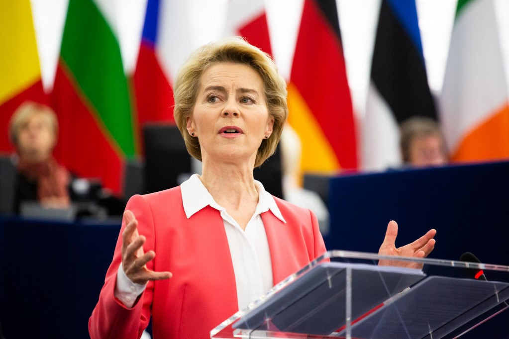 Megszavazta az Európai Parlament (EP) szerdán az új összetételű, Ursula von der Leyen vezette Európai Bizottságot