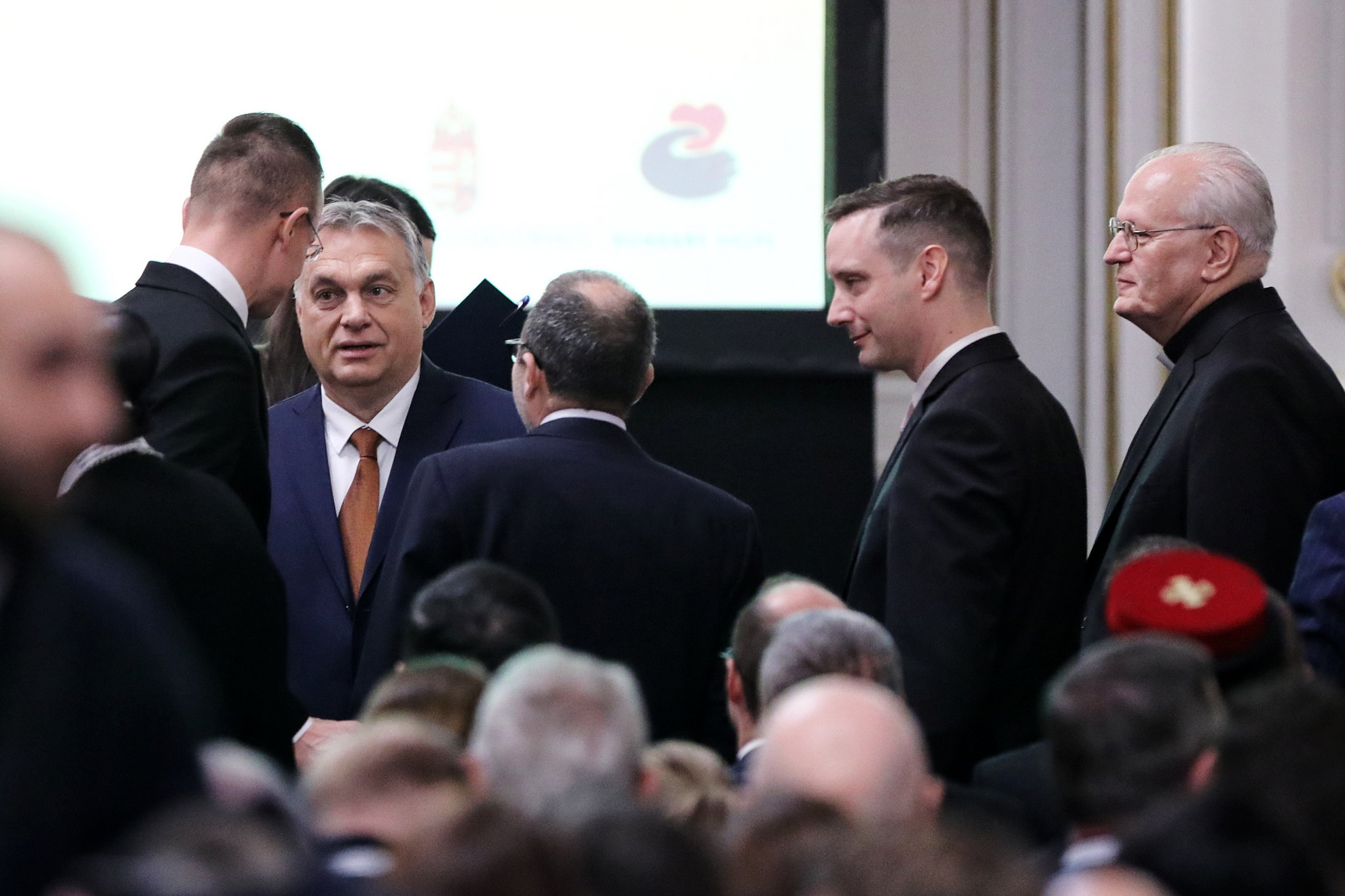 Fotó: MH/Hegedüs Róbert Az esemény fő résztvevői Orbán Viktor miniszterelnök,Matthew Hassan Kukah, nigériai püspök, és III. Gewargis, az Asszír keleti egyház pátriárkája lesz