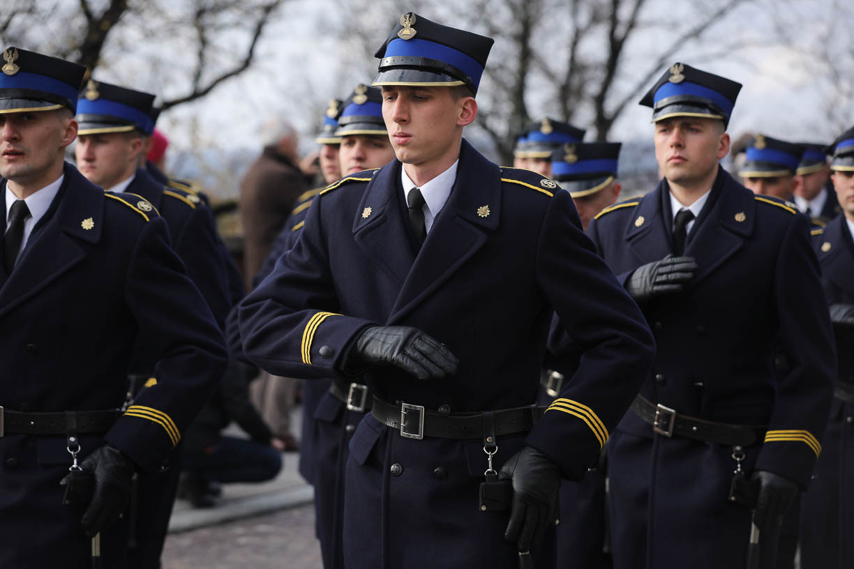 Fotó: Fotó: MH/Purger Tamás Varsó mellett több lengyel városban is megünnepelték hétfőn a lengyel függetlenség napját. A legnagyobb lengyel nemzeti ünnepet annak emlékére tartják, hogy Lengyelország az első világháború végén, 1918 novemberében, 123 évi felosztottság után visszaszerezte önálló államiságát.
