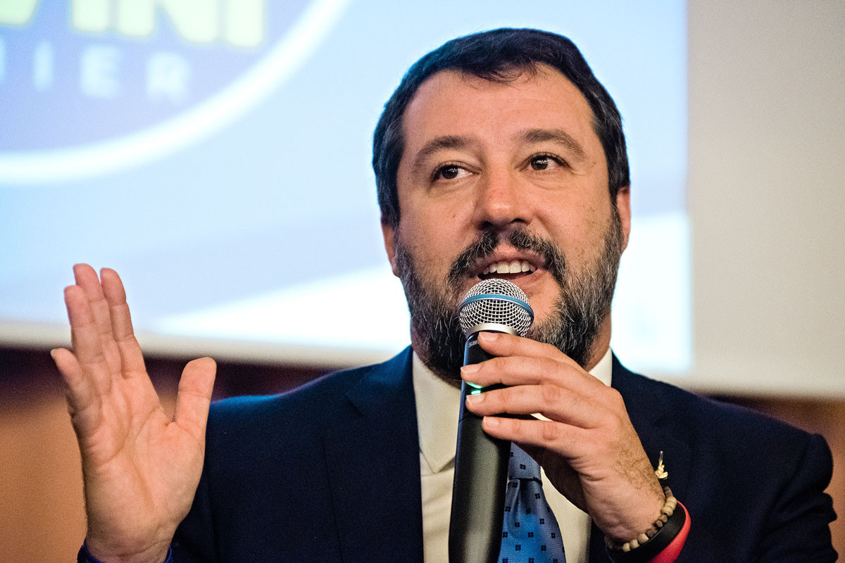 A bevándorlás mellett az adók ellen is fellépne Matteo Salvini, a „Kapitány”