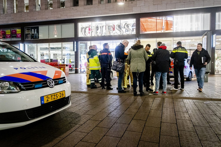 Fotó: AFP/Sem VAN DER WAL Hágában is késes támadás történt
