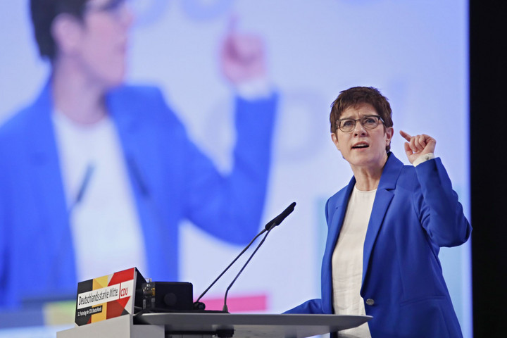 Fotó: AFP/Odd Andersen Lemondana a CDU-elnök a békéért