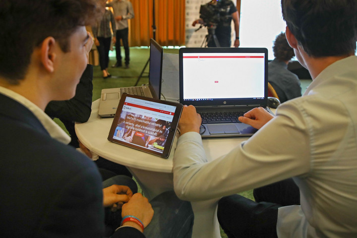 Fotó: MH A jó válasz: digitalizáció