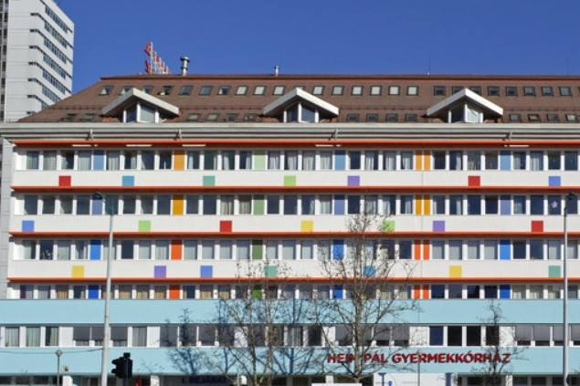 Mélyszegénységben élő gyermekeknek és a Heim Pál Gyermekkórháznak is gyűjtenek idén a Diplomata Jótékonysági Vásáron