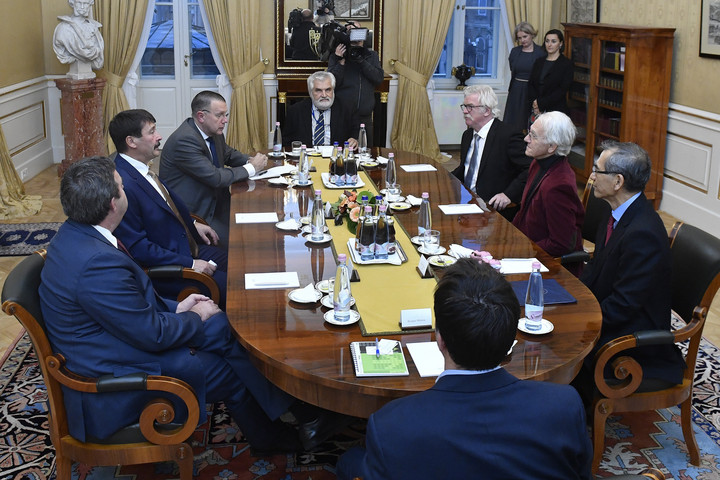 Fotó: MTI/Máthé Zoltán Áder: Az atomenergia felelősséget is jelent egyben