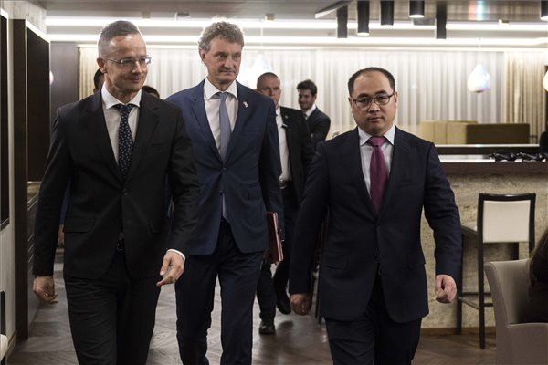 Fotó: MTI/KKM/Borsos Mátyás Budapest és Csungking között indít járatot a Hainan Airlines