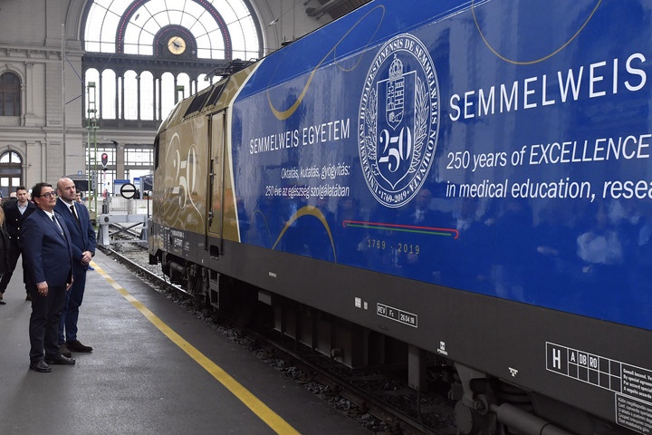 Fotó: MTI/Máthé Zoltán Együttműködési megállapodás kötött a MÁV és Semmelweis Egyetem