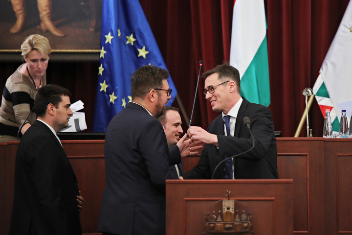 Fotó: MH/Hegedüs Róbert Milliós fizetéseket oszt helyetteseinek Karácsony Gergely