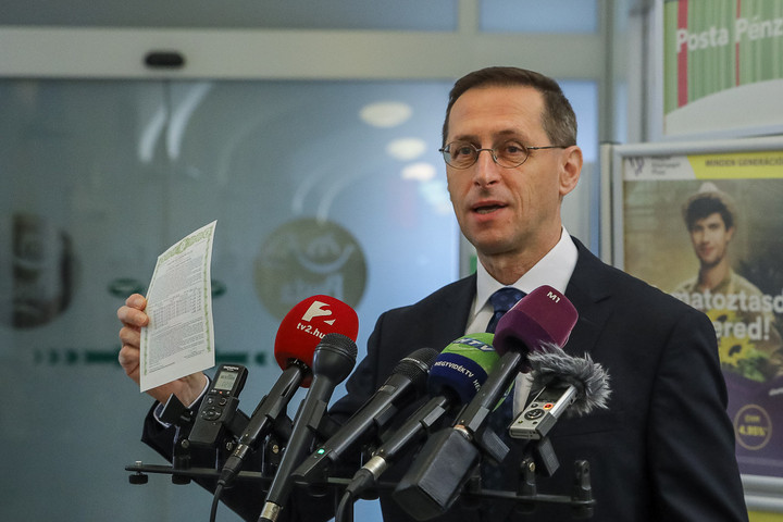Fotó: MH/Purger Tamás Varga Mihály: Meghaladja a 2800 milliárd forintot a Magyar Állampapír Plusz értékesített állománya