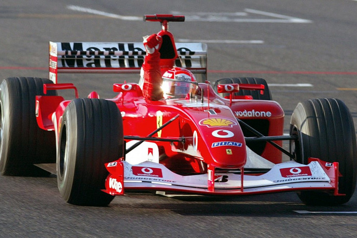 Elárverezik Michael Schumacher legendás Ferrariját