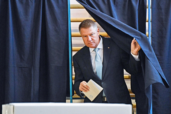 Klaus Iohannist választották újabb öt évre államfővé Romániában
