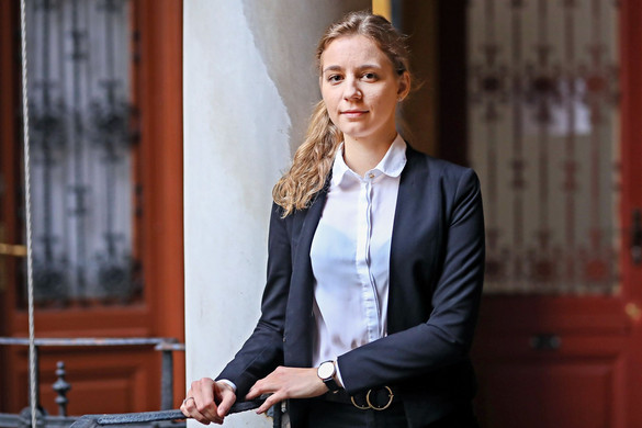 „Agyon kellene lőni, és a hulládat a Dunába lökni, te magyar ügynök!”