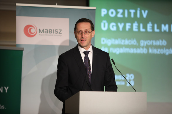 Varga Mihály: A magyar gazdaság segíti a biztosítási szektor fejlődését