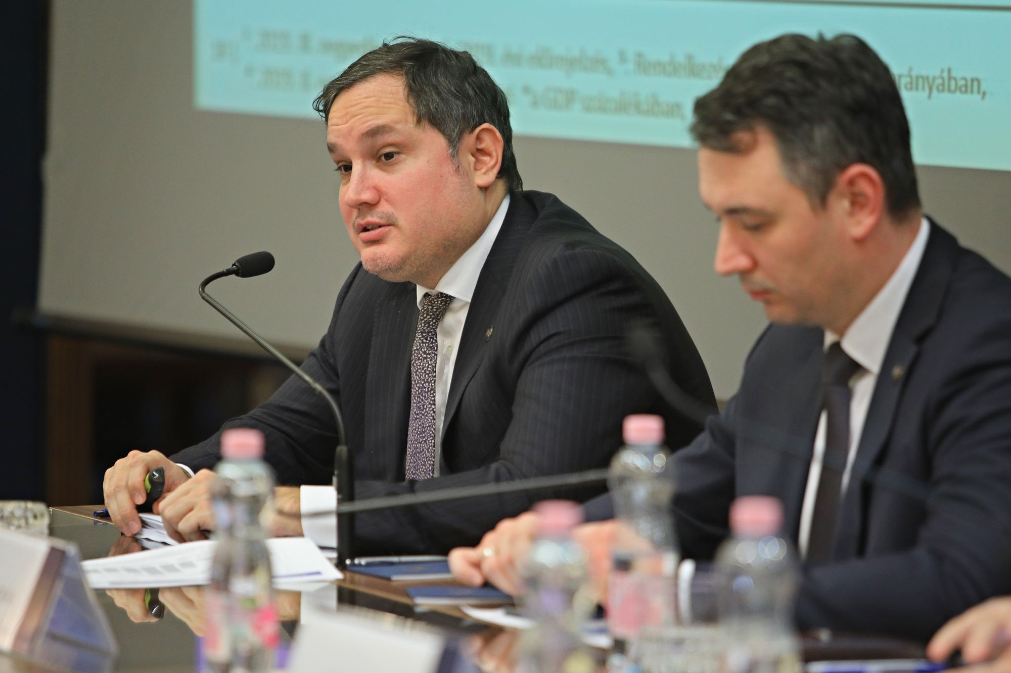 Visszafogottság az eurózónában