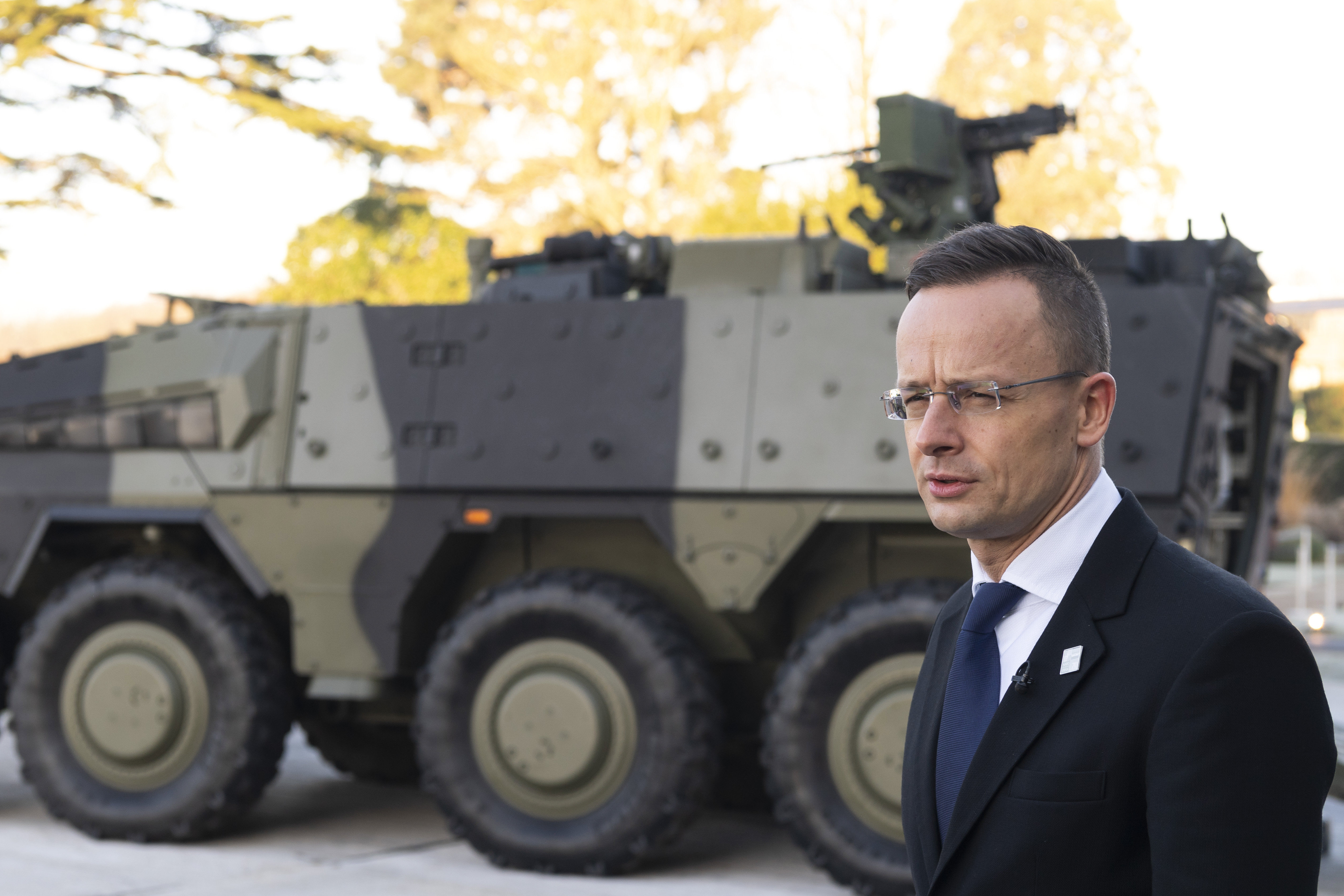 „Új biztonsági kihívások miatt is szükség van a NATO-ra”
