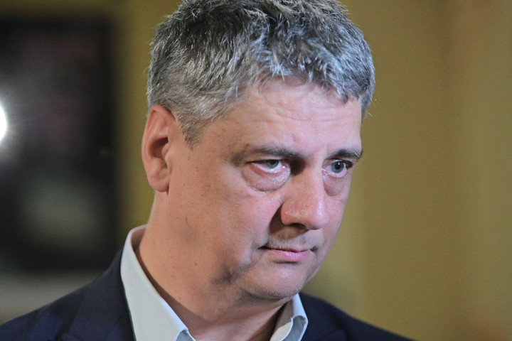 Az ellenzéki politikusok tovább mentegetik Gréczyt, még Kunhalmi és Szabó Tímea is