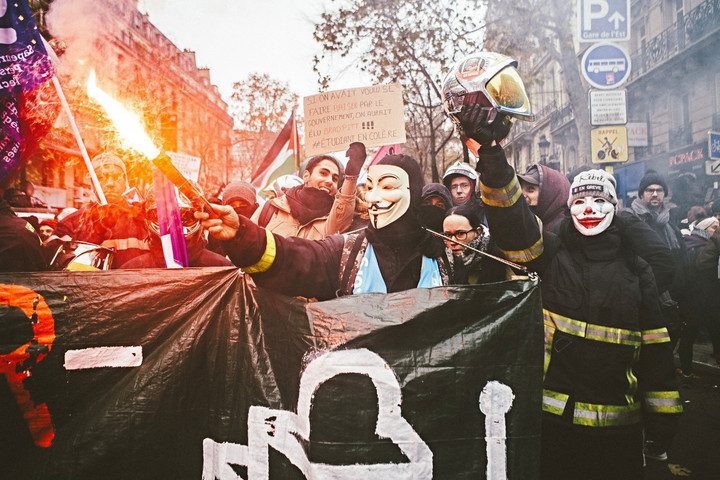 Fotó: AFP/Hans Lucas/Yann Castanier Nincs fegyvernyugvás nyugdíjreformügyben