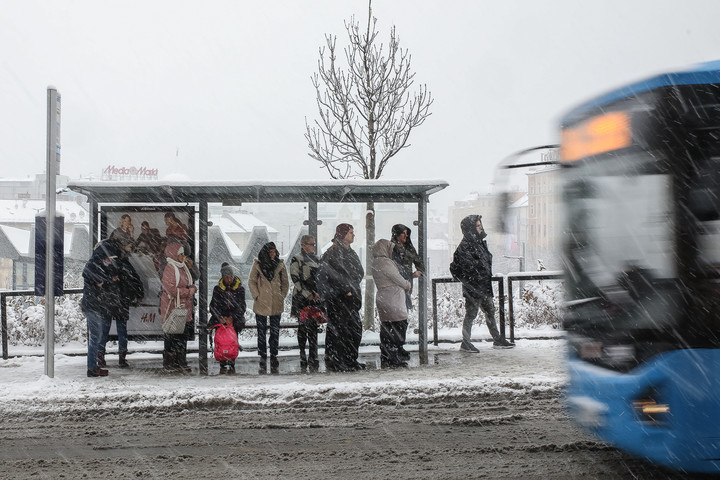 Fotó: Fotó: MH/Purger Tamás Kifogott az első hóesés az új főpolgármesteren