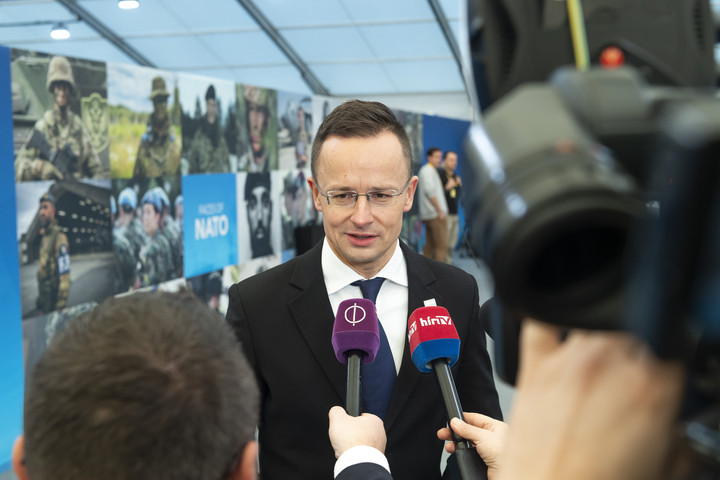 Fotó: MTI/Szigetváry Zsolt „Addig blokkoljuk Ukrajna NATO-közeledését, amíg a kárpátaljai magyarok vissza nem kapják a jogaikat”