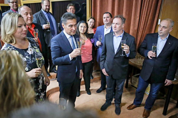 Évi egymilliárdba kerül a balliberális városvezetés az adófizetőknek