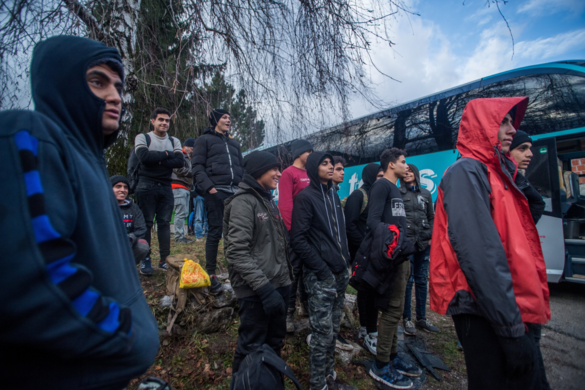 Bezár a migránstábor