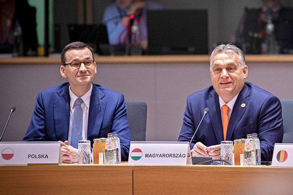 Orbán: Nem engedünk a brüsszeli bürokratáknak