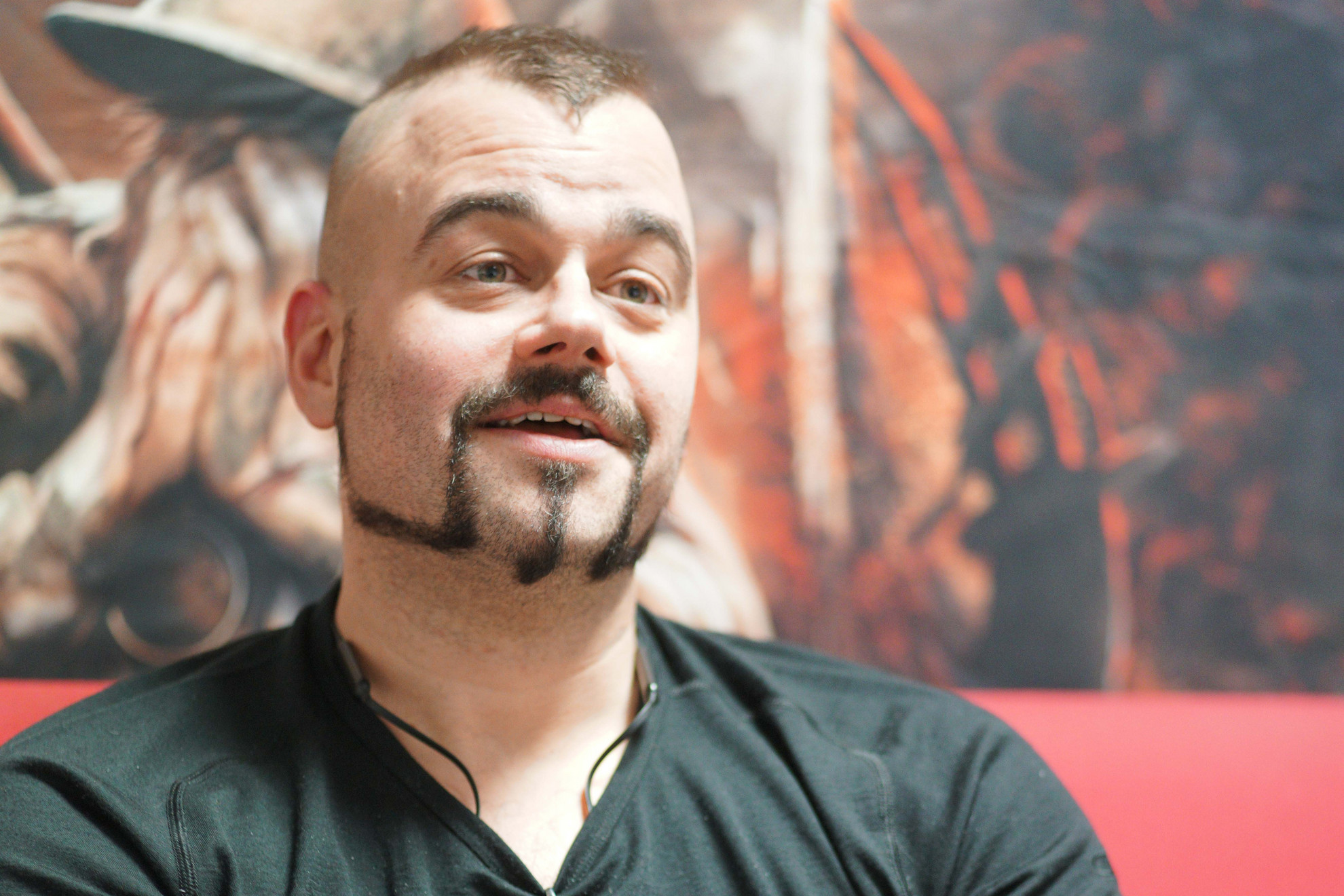 Fotó: MH/Katona László A Sabaton frontemberre kellemes emlékeket őriz a korábbi budapesti fellépéseikről, de ma már, ha teheti, a pálinkázást inkább kihagyja