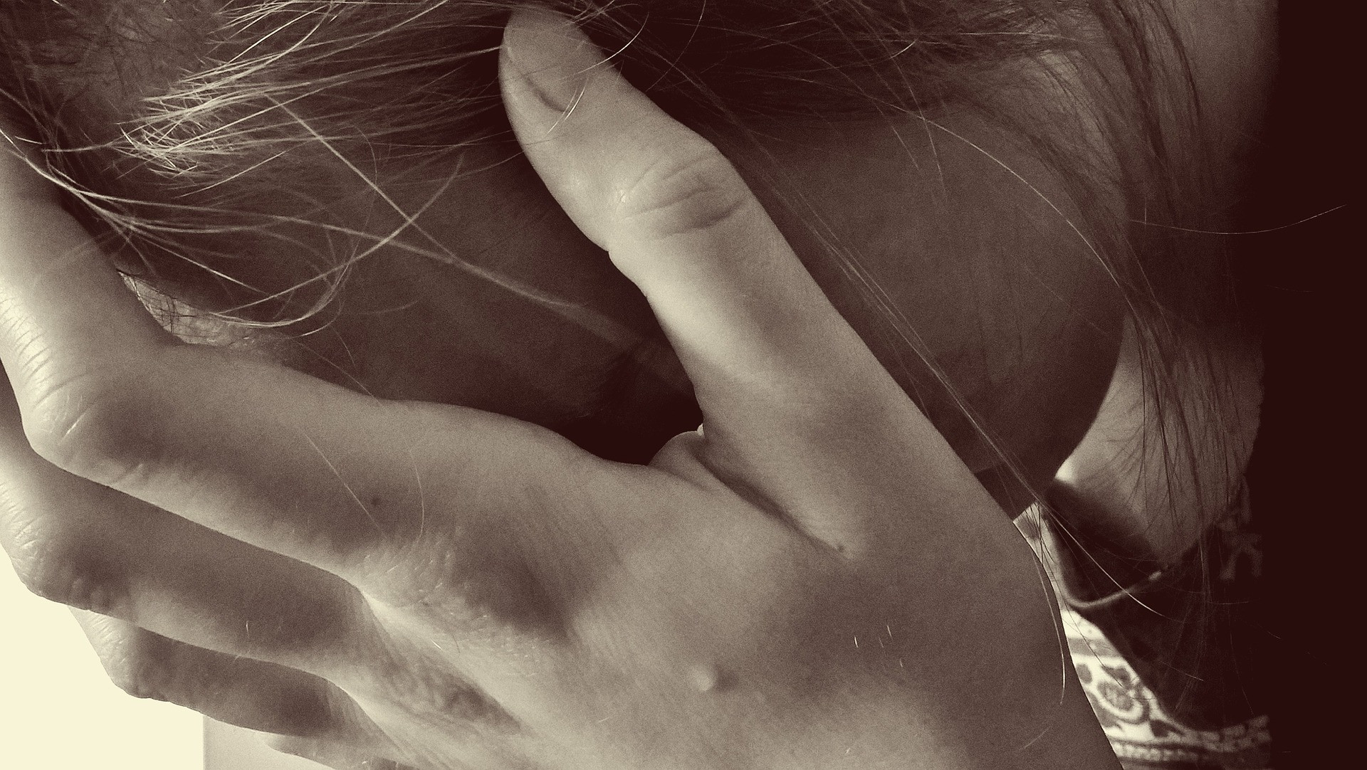 Fotó: Pixabay A szóbeli bántalmazás hosszútávú következménye egészségkárosító lehet: önértékelési zavarok, depresszió, szexuális problémák vagy akár alvászavar is felléphet.