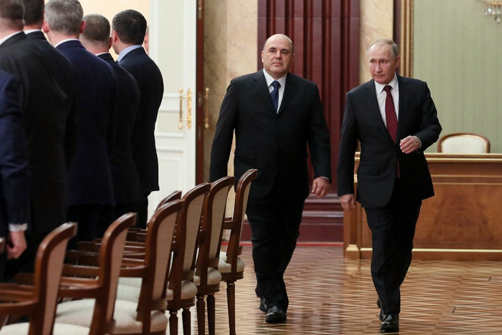 Az orosz kabinet eddigi tagjai közül többen megőrizték tisztségüket