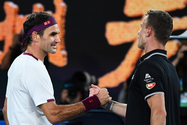 Fucsovics szettet nyert, de végül vereséget szenvedett Federer ellen