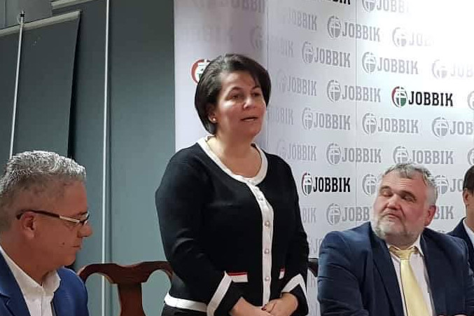 Fotó: Facebook / Dr. Varga-Damm Andrea A Jobbik kizárta soraiból Varga-Damm Andreát