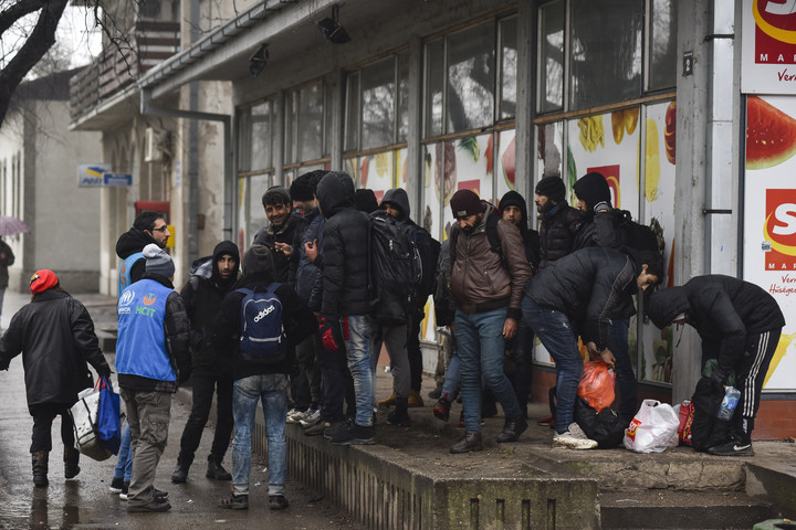 Fotó: MTI/Molnár Edvárd Századvég: A röszkei incidens újabb példa arra, hogy fokozódik a migrációs nyomás