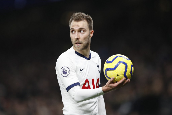 Fotó: AFP/Adrian Dennis Az Interben folytatja pályafutását Christian Eriksen