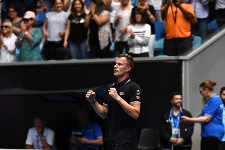 Fotó: AFP/Manan Watsyayana Fucsovics bravúros győzelemmel jutott a második körbe az Australian Openen