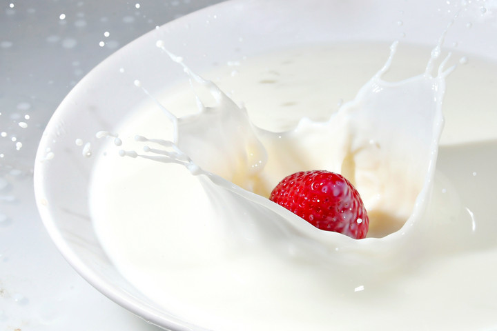 Melyik tej az egészségesebb - a zsírszegény vagy a zsíros?