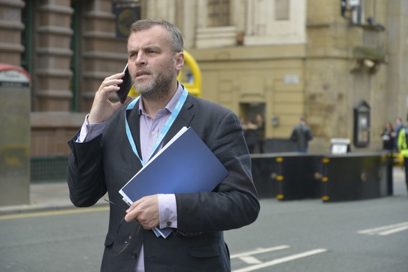 A brit baloldalon kitört a hisztéria miután Boris Johnson tanácsadója elismerően beszélt Orbán Viktorról és Magyarországról