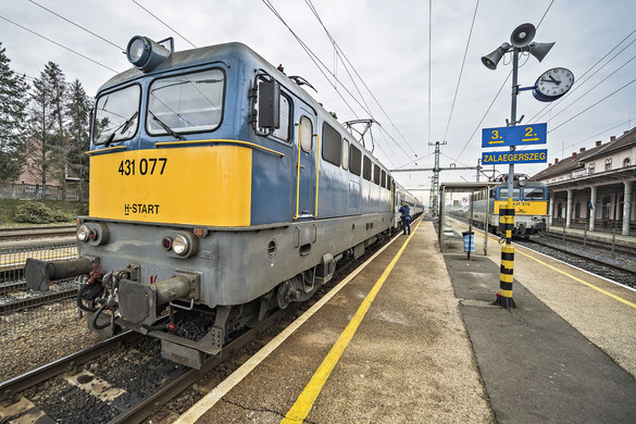 A MÁV naponta minden járművet fertőtlenít