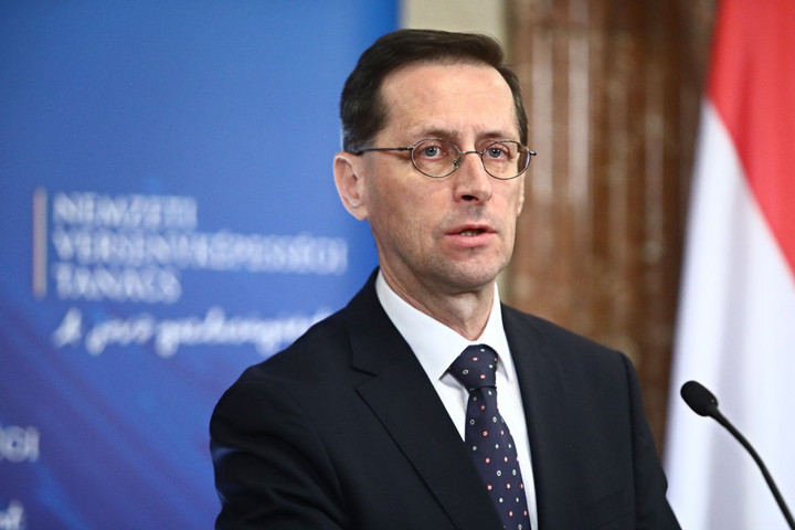 Tovább csökkenhet az adóadminisztráció