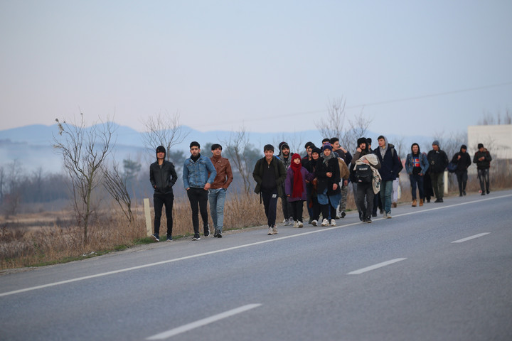 Törökország már nem tudja feltartóztatni a migránsokat
