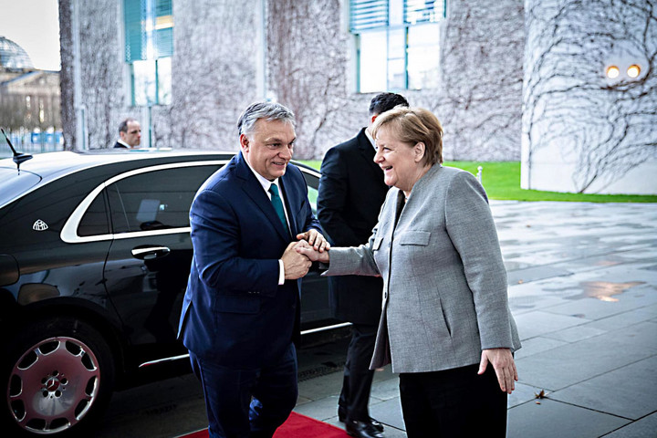 Fotó: Orbán Viktor Facebook-oldala A migrációs vita rontja a kétoldalú kapcsolatokat