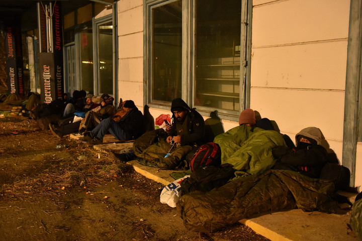 Fotó: MTI/Molnár Edvárd Megérkezett a magyar határra a migránsmenet