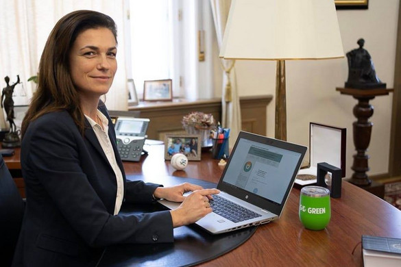 Varga Judit aláírta az SZNT nemzeti régiókról szóló európai polgári kezdeményezését